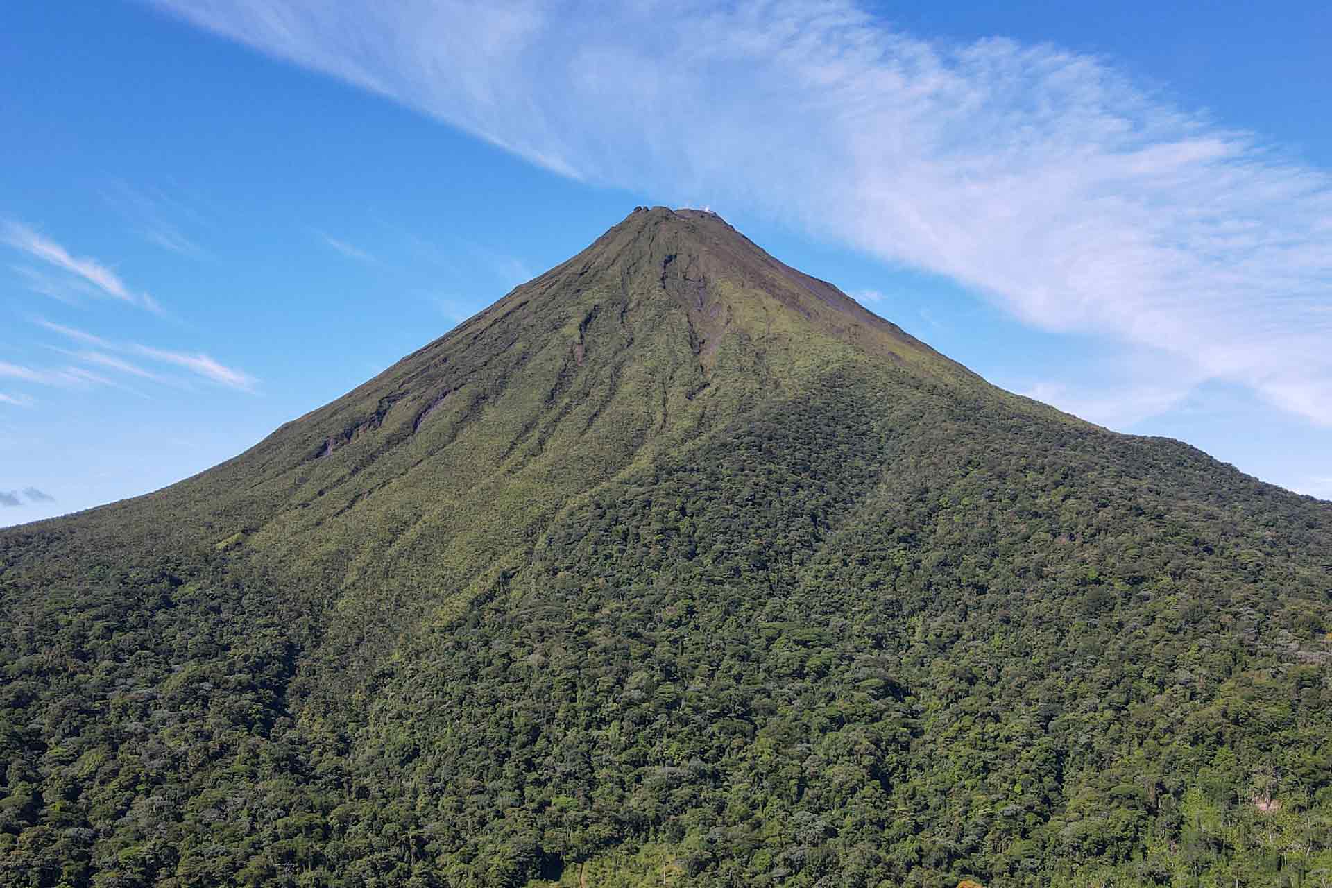 One-with-nature-costa-rica-arenal-volcano-01